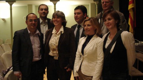 Taula rodona Blocs i política, organitzada per Xarxa Santboiana i Baix Llobregat Blocs, amb Josep Maria Comas, Marc Vidal, Dolors Camats, Carme Porta, Lourdes Muñoz, Carles Campuzano i Saül Gordillo, a Cal Ninyo. Sant Boi de Llobregat. 16 de maig de 2008