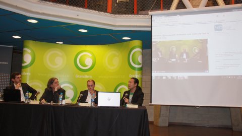 Taula rodona a la Catosfera 2011 sobre Twitter, amb Dídac Lee, Carles Capdevila i Saül Gordillo, moderada per Miquel Martín Gamisans. Granollers. 25 de març de 2011