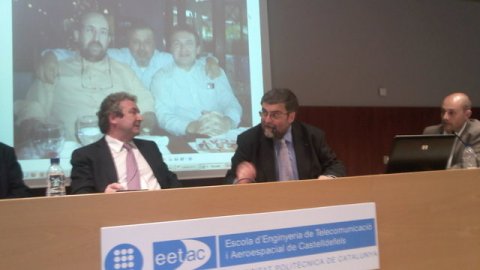 La història (no explicada) de la creació del domini .cat, una entrevista de Saül Gordillo als seus protagonistes: Marc Pifarré, excap de projectes del Centre de Telecomunicacions i Tecnologies de la Informació, Manuel Sanromà, exmembre del Board de l’Internet Society, i Jordi Alvinyà, exsecretari de Telecomunicacions i Societat de la Informació. Castelldefels. 17 de maig de 2011