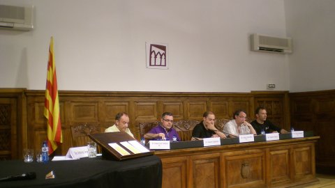 Taula rodona sobre periodisme a l'Institut d'Estudis Ilerdencs, amb Joaquim Capdevila, David Bassa, Vicent Partal i Saül Gordillo, moderada per Josep Lluís Cadena. Lleida. 5 de juny de 2010