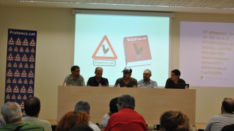 Segona trobada de Pratencs.cat i presentació de WikiPrat.cat. Taula rodona de periodistes amb Javier Martínez, Valentí Sanjuan, Oscar Sánchez Martín i Saül Gordillo, moderada per Francesc Gelabert. El Prat de Llobregat. 14 de setembre de 2011