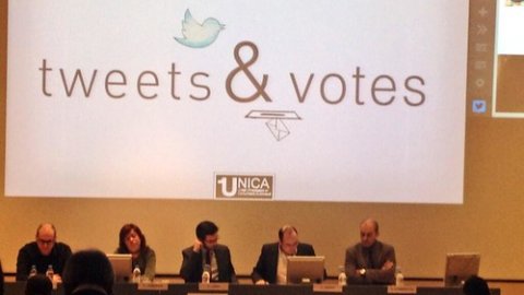 Tweets&Votes. Jornada acadèmica sobre Política, periodisme i trending topics. Taula rodona Del gatekeeping a la tirania del retweet, amb els periodistes Clara Jordan (Catalunya Ràdio), Toni Aira (UPF), Quico Sallés (Nació Digital) i Saül Gordillo (El Periódico de Catalunya), moderada per Carles Pont (UPF), a l'Auditori del Campus de la Comunicació de la Universitat Pompeu Fabra (UPF). Barcelona. 29 de novembre de 2013