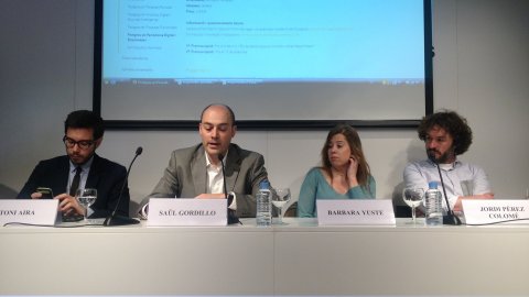 Presentació del Postgrau Periodisme Digital Emprenedor al Col·legi de Periodistes de Catalunya, a Barcelona, amb els periodistes Bárbara Yuste, Toni Aira, Valentí Sanjuan, Jordi Pérez Colomé, Saül Gordillo i el director de màrqueting i empresa del Tecnocampus, Albert Garcia-Pujadas. Barcelona. 28 d'abril de 2014