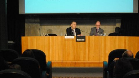 Jornada sobre la irrupció de les 2.0 en el periodisme de proximitat, amb el director de l'ACN, Saül Gordillo, el periodista Enric Vila,  Jordi Font (Nació Digital), Lluís Rovira (Revistacambrils.cat), Marcel·lí Pascual (Viurealspirineus.cat), Bel Llodrà cap de projectes de la Fundació IBIT; Antoni Pons Ribas, degà del Col•legi de Publicitaris i Relacions Públiques de les Illes Balears i Gabriel Mercè, president de l’Associació de Premsa Forana de Mallorca. Palma. 4 de març de 2011