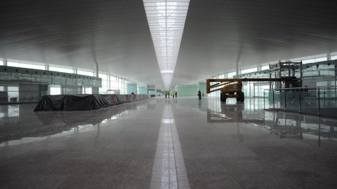 Obres de la terminal sud de l'aeroport del Prat. Visita a les obres de l'Agència Catalana de Notícies. 3 d'octubre de 2008