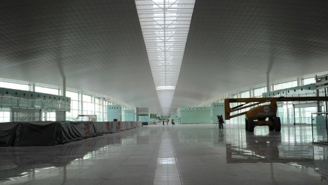 Obres de la terminal sud de l'aeroport del Prat. Visita a les obres de l'Agència Catalana de Notícies. 3 d'octubre de 2008