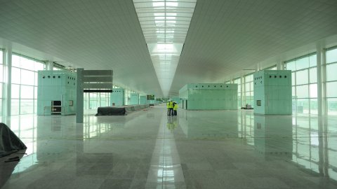 Obres de la terminal sud de l'aeroport del Prat. Visita a les obres de l'Agència Catalana de Notícies. 3 d'octubre de 2008