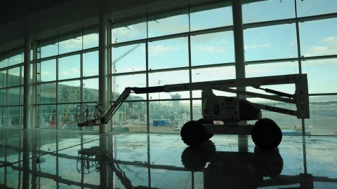 Obres de la terminal sud de l'aeroport del Prat. Visita a les obres de l'Agència Catalana de Notícies. 3 d'octubre de 2008