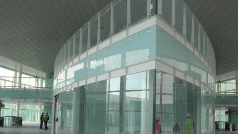 Obres de la terminal sud de l'aeroport del Prat. Visita a les obres de l'Agència Catalana de Notícies. 3 d'octubre de 2008