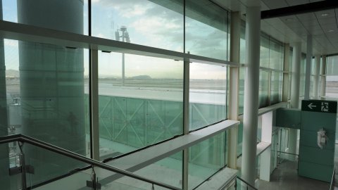Obres de la terminal sud de l'aeroport del Prat. Visita a les obres de l'Agència Catalana de Notícies. 3 d'octubre de 2008