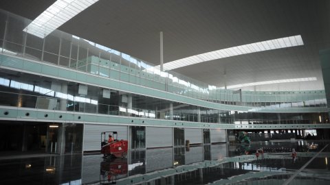 Obres de la terminal sud de l'aeroport del Prat. Visita a les obres de l'Agència Catalana de Notícies. 3 d'octubre de 2008