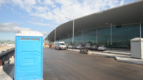 Obres de la terminal sud de l'aeroport del Prat. Visita a les obres de l'Agència Catalana de Notícies. 3 d'octubre de 2008