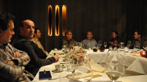 Sopar de periodistes catalans amb Joaquín Almunia, eurocomissari d'Economia. Praga. 1 de març de 2009