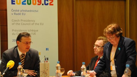 Peter Necas, ministre d'Afers Socials de Txèquia. Reunió amb periodistes catalans al Ministeri d'Afers Socials. Praga. 2 de març de 2009