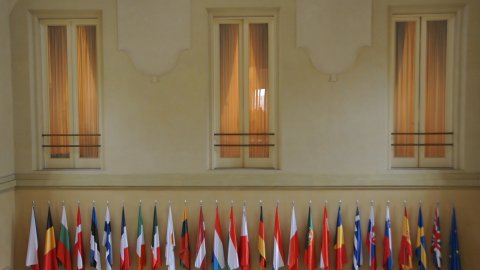 Banderes al Ministeri d'Afers Exteriors de Txèquia. 3 de març de 2009