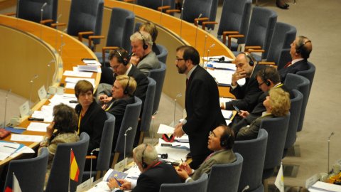 Parlament suec. Àlex Sáez, Joan Sabaté, Jordi Xuclà, Iñaki Anasagasti. Estocolm. 5-6 d'octubre de 2009