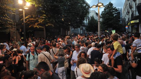 Les Santes. Desvetllament bellugós. Nit Boja. Mataró. 25 de juliol de 2010