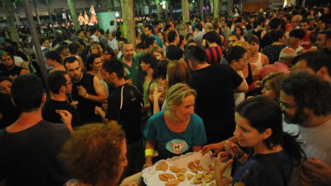 Les Santes. Desvetllament bellugós. Nit Boja. Mataró. 26 de juliol de 2010