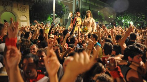 Les Santes. Desvetllament bellugós. Nit Boja. Mataró. 26 de juliol de 2010