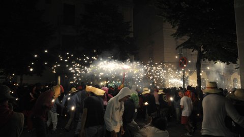 Les Santes. Desvetllament bellugós. Nit Boja. Mataró. 26 de juliol de 2010