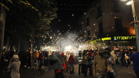 Les Santes. Desvetllament bellugós. Nit Boja. Mataró. 26 de juliol de 2010