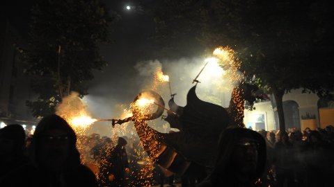 Les Santes. Desvetllament bellugós. Nit Boja. Mataró. 26 de juliol de 2010