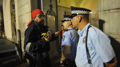 Les Santes. Desvetllament bellugós. Nit Boja. Mataró. 26 de juliol de 2010