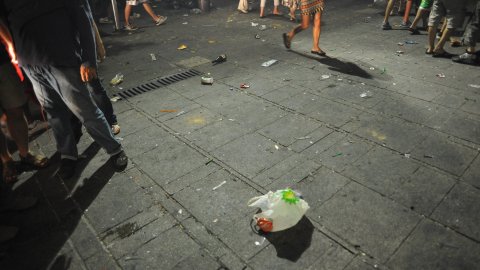 Les Santes. Desvetllament bellugós. Nit Boja. Mataró. 26 de juliol de 2010
