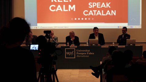 Taula rodona sobre integració de redaccions periodístiques a la Universitat Pompeu Fabra amb Ramón Salaverría, Toni Piqué, Joan Cal, Antoni Esteve i Saül Gordillo. Barcelona. 16 de maig de 2013