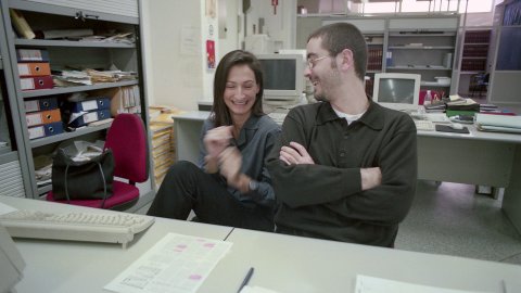 Ana Villaverde i Josep Maria Flores, a la redacció d'El Punt del Maresme, al camí de la Geganta. Mataró. 