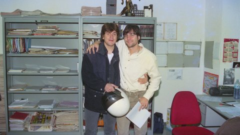 Roland Ledo i Espartac Peran a la redacció d'El Punt del Maresme, al camí de la Geganta. Mataró. 