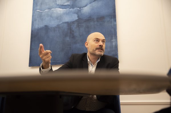  Títol: Quim Miró i Saül Gordillo durant l'entrevista, a Principal. Foto: Joanna Chichelnitzky